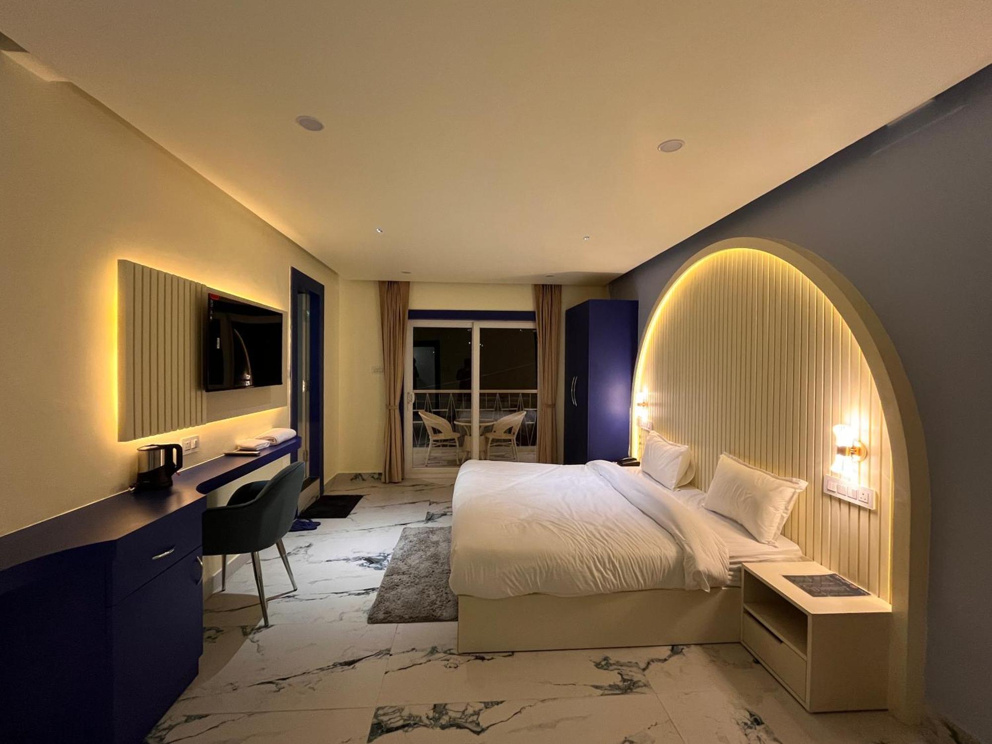 Spruce Hill Hotel & Restro Nainital Buitenkant foto