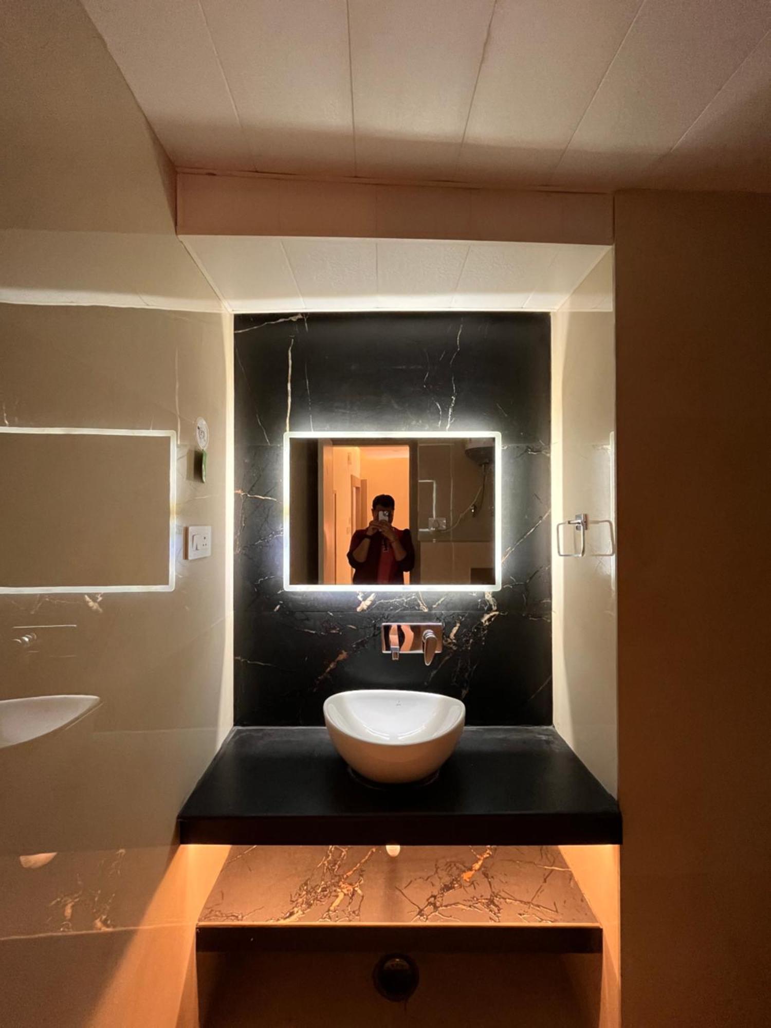 Spruce Hill Hotel & Restro Nainital Buitenkant foto